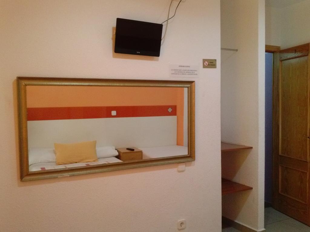 Pension Navarra Madrid Zimmer foto